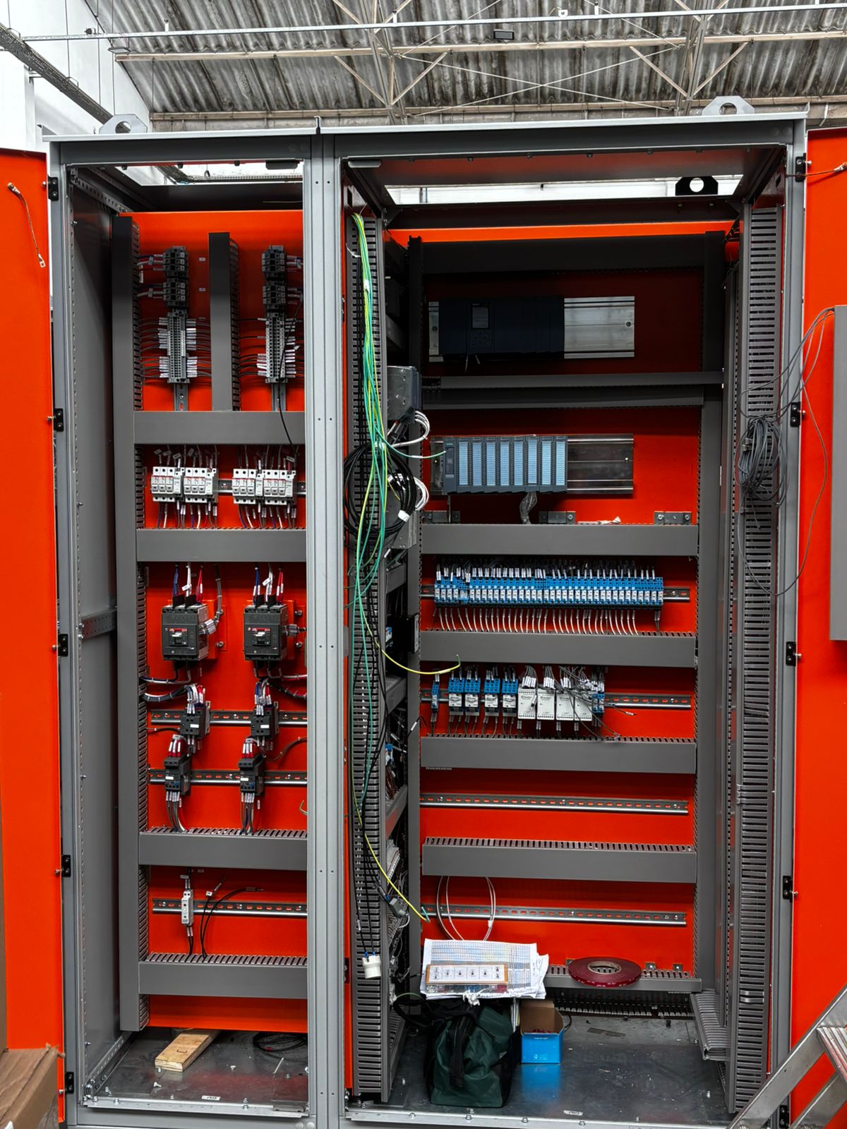 Quadro de distribuição elétrica